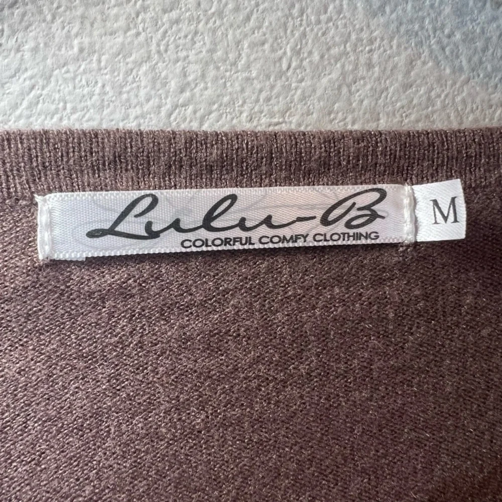 Lulu-B Tunic Sweater Shirt Brown Front Pockets Lightweight Neutral NEW Sz Medium